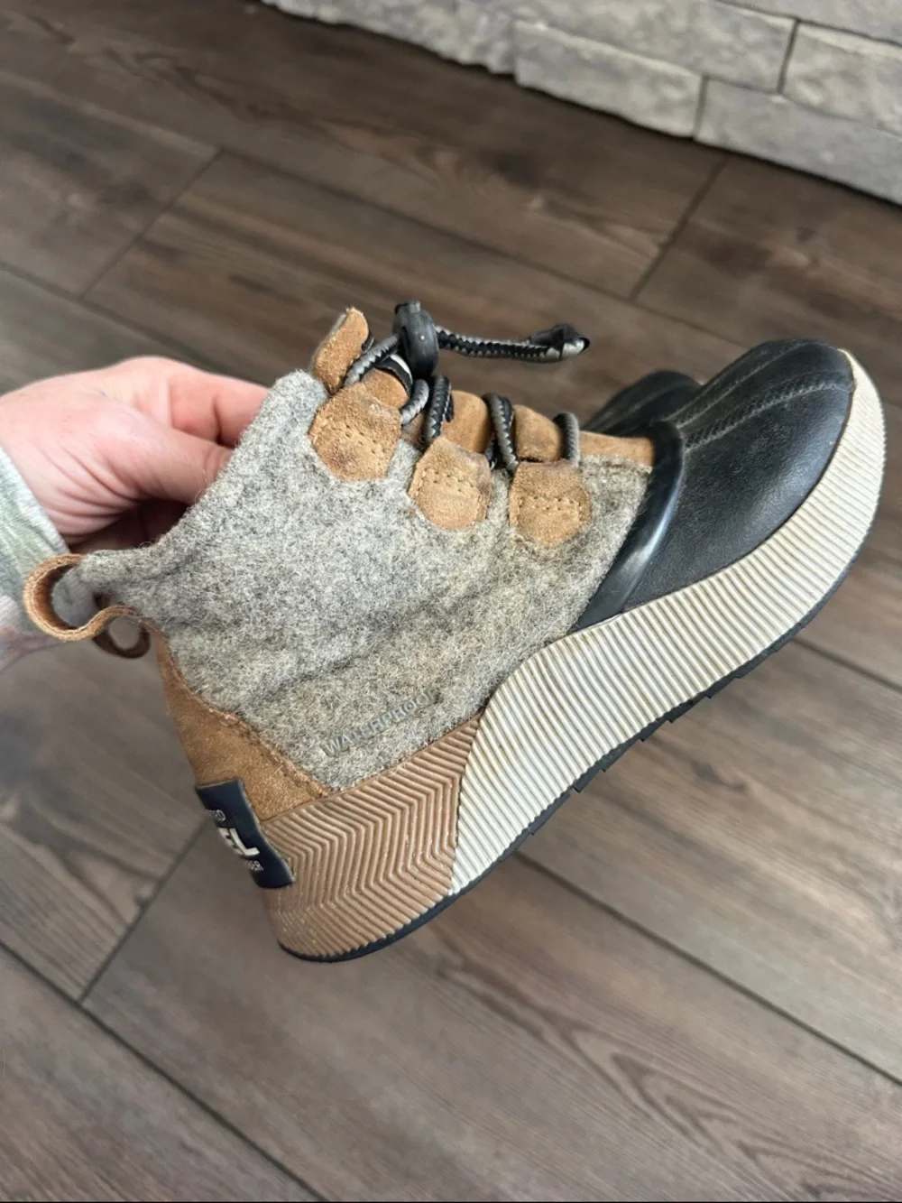 Sorel Youth 2‎ Out N About Classic Waterproof Boots Rugged Outdoor Durable Gorp